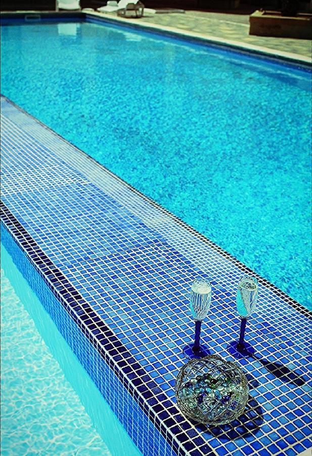 Stunning Penthouse Roof Terrace & Communal Swimming Pool 圣保罗湾城 外观 照片